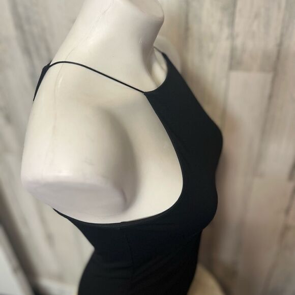 Dress   - Picture 6 of 7